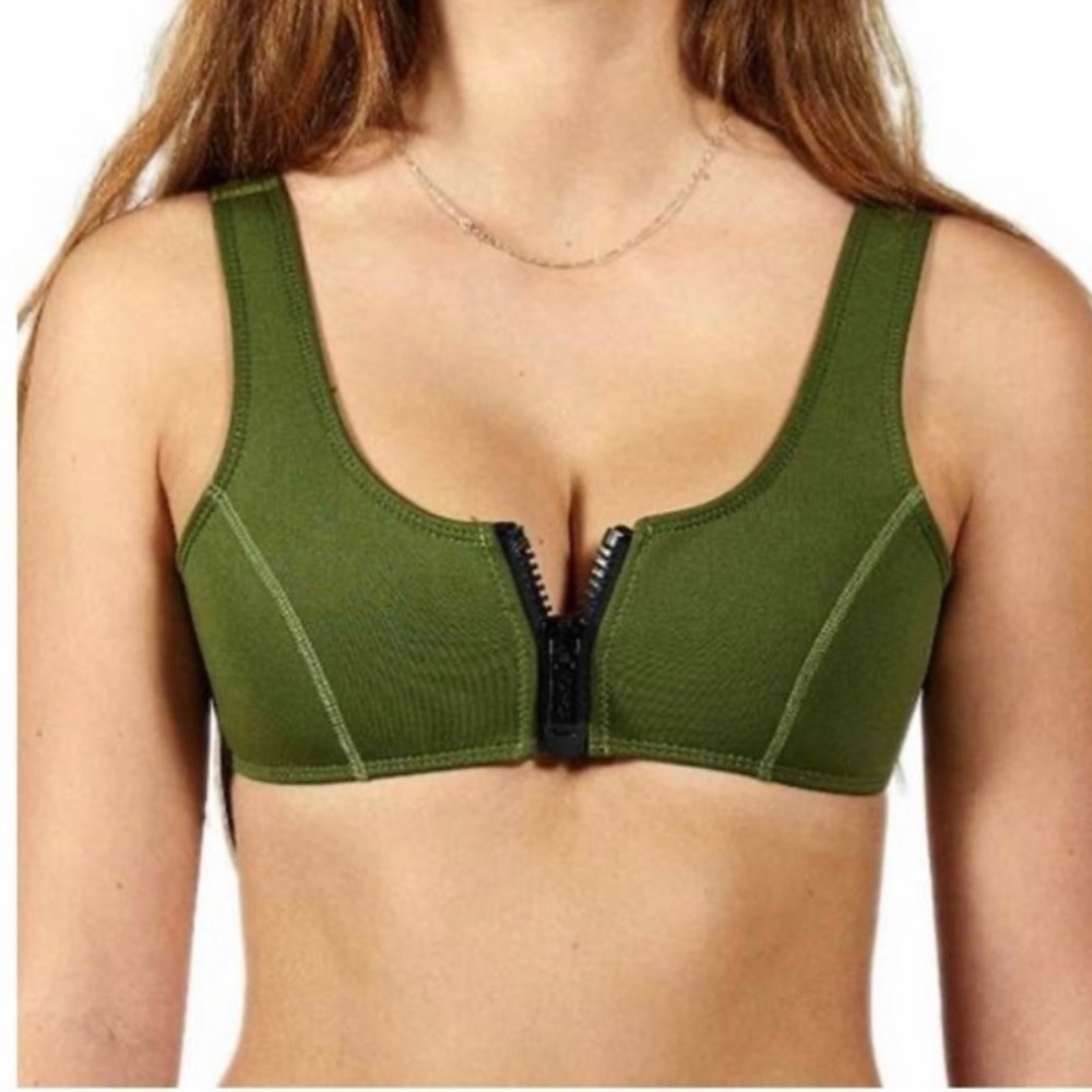 🆕 HOAKA BIKINI TOP size small